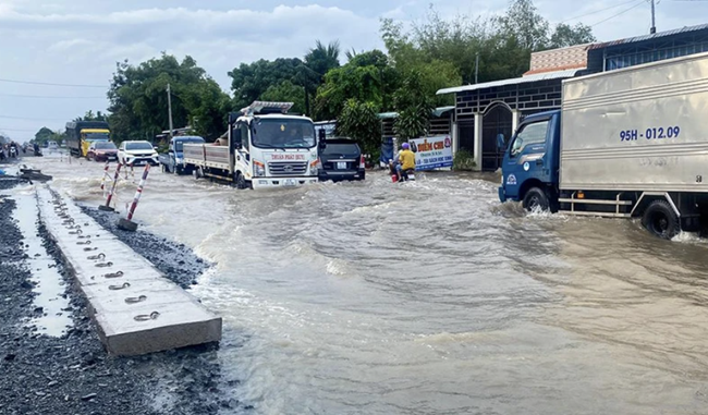 Quốc Lộ 1 NGập Lụt