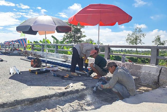Sửa Chữa Cầu 9500 Trên Quốc Lộ 61C
