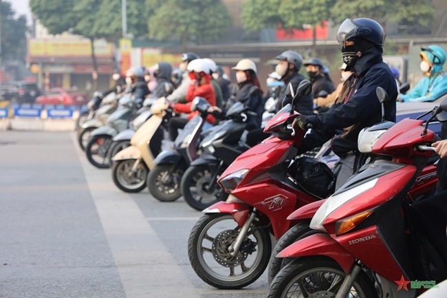 Ý Thức Chấp Hành Luật Giao Thông Của Người Dân