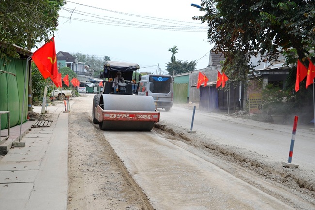 Thi Công Quốc Lộ 14E