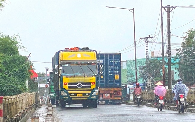 Cầu Phong Thử Xuống Cấp