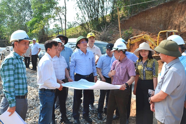 Kiểm Tra Thực Tế Công Trình Tuyến Đường 14D