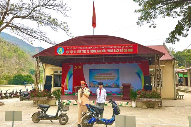 Tuyên Truyền Giáo Dục Về An Toàn Giao Thông